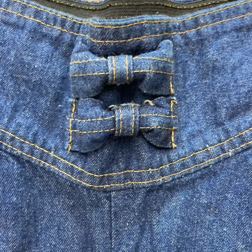 Vintage Jeans w/ bows super high rise waist cinch style mint condition🤩